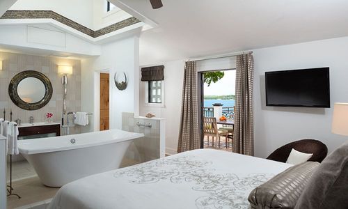 Black Dolphin Inn | Official Website, Best Rates | 916 S Riverside