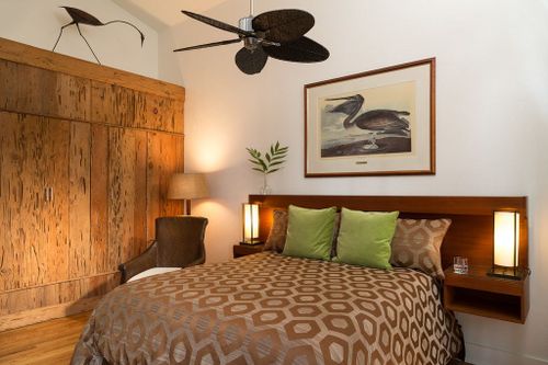 Black Dolphin Inn | Official Website, Best Rates | 916 S Riverside